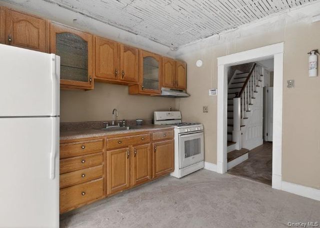 64 WATCHOGUE Road, Staten Island, NY 10314