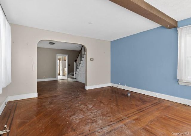 64 WATCHOGUE Road, Staten Island, NY 10314