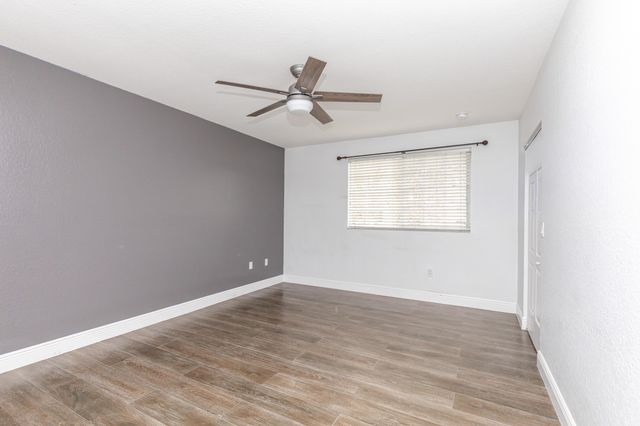 7782 Paddock Place, Davie, FL 33328