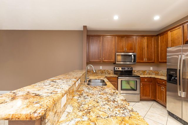 7782 Paddock Place, Davie, FL 33328