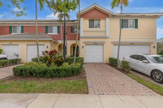 7782 Paddock Place, Davie, FL 33328