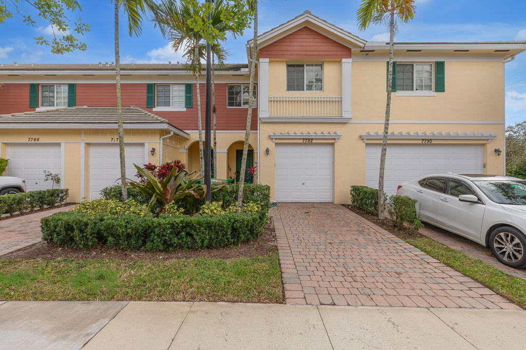7782 Paddock Place, Davie, FL 33328