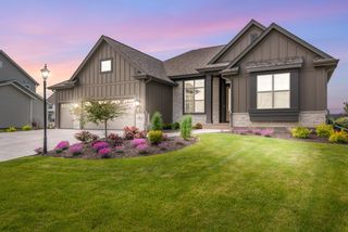 N55W19373 Red Crown LANE, Menomonee Falls, WI 53051