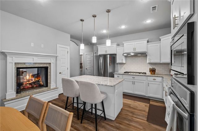 880 Bob Glen Circle, Centerton, AR 72719