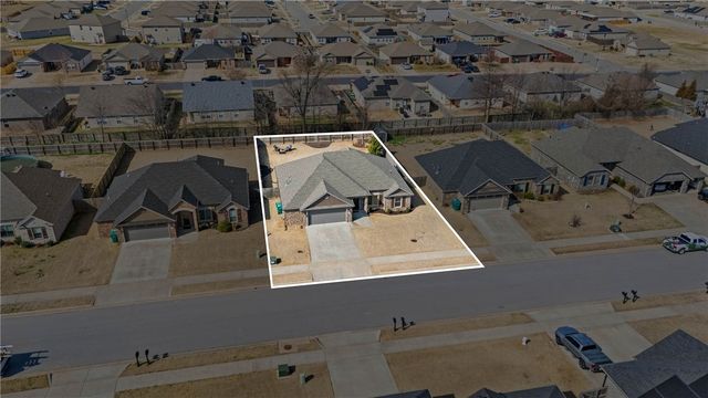 880 Bob Glen Circle, Centerton, AR 72719