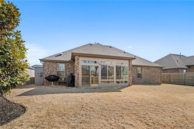 880 Bob Glen Circle, Centerton, AR 72719