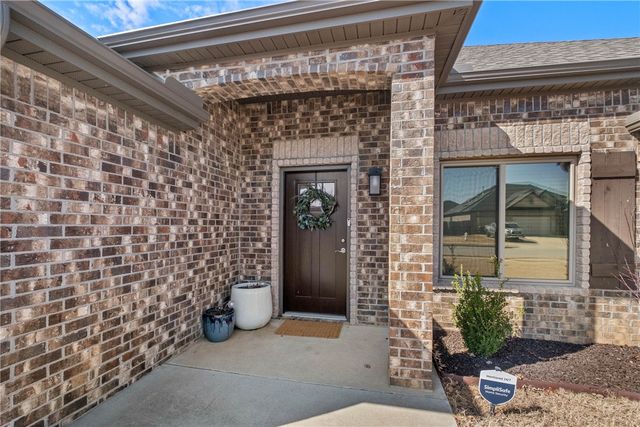 880 Bob Glen Circle, Centerton, AR 72719