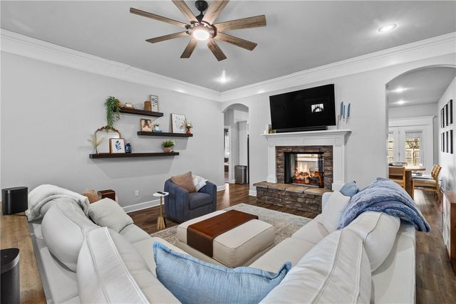 880 Bob Glen Circle, Centerton, AR 72719