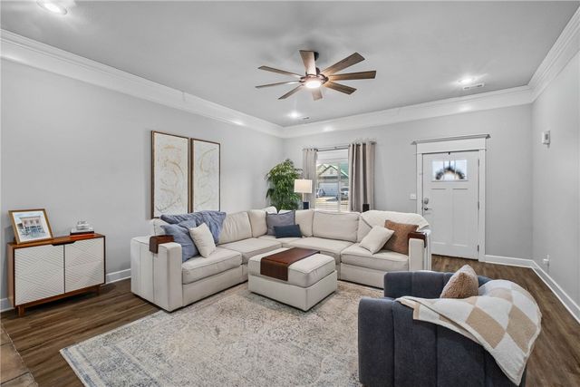 880 Bob Glen Circle, Centerton, AR 72719