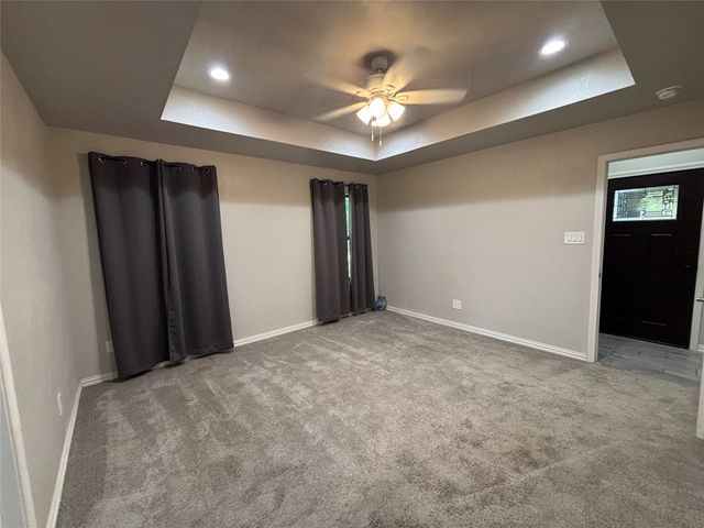 621 N Avenue B, Springtown, TX 76082