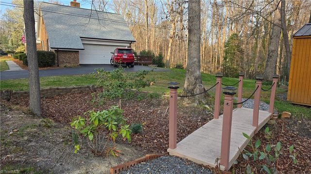 113 Forest View Drive, Mount Airy, NC 27030