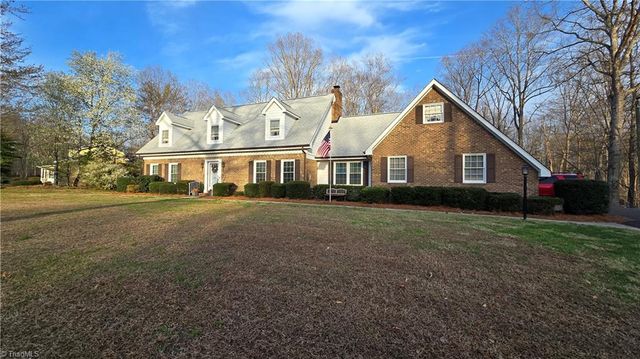 113 Forest View Drive, Mount Airy, NC 27030