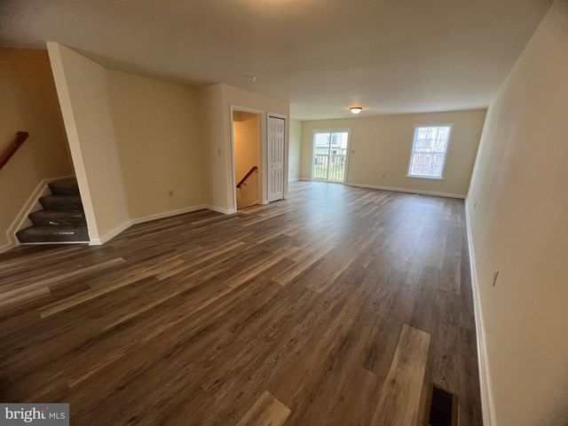 15 MISTALA CT, Inwood, WV 25428