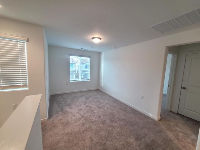 1164 Ponderosa Way, Madera, CA 93636