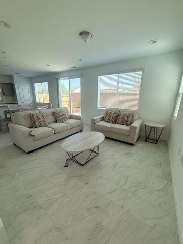 1164 Ponderosa Way, Madera, CA 93636