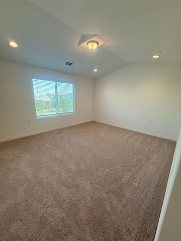 1164 Ponderosa Way, Madera, CA 93636
