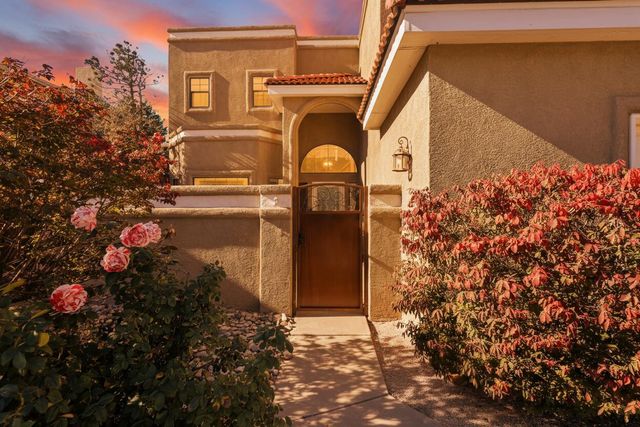 7605 Don Gaspar Drive NE, Albuquerque, NM 87109