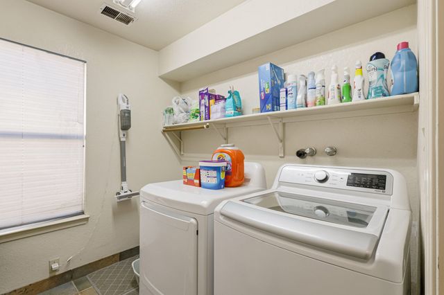 7605 Don Gaspar Drive NE, Albuquerque, NM 87109