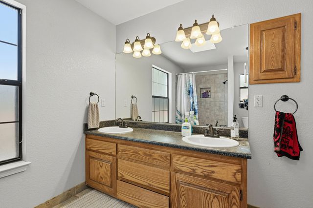 7605 Don Gaspar Drive NE, Albuquerque, NM 87109