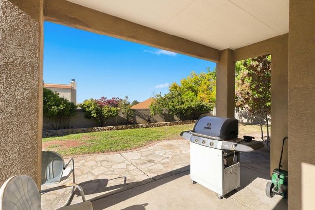 7605 Don Gaspar Drive NE, Albuquerque, NM 87109