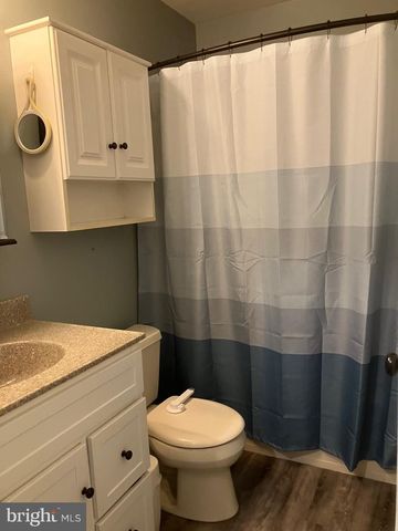 3 LUTE CT, Newark, DE 19713