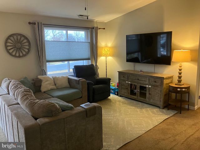 3 LUTE CT, Newark, DE 19713