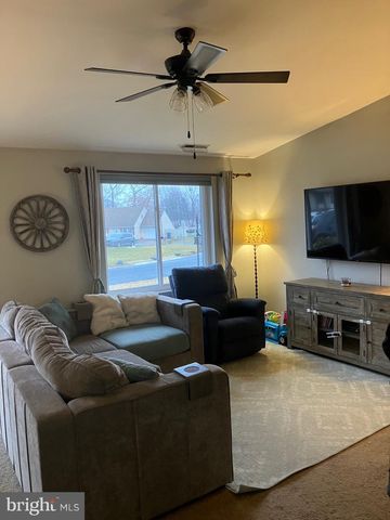 3 LUTE CT, Newark, DE 19713