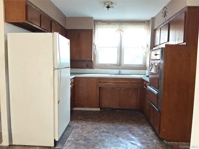 1386 Remsen Avenue, Brooklyn, NY 11236