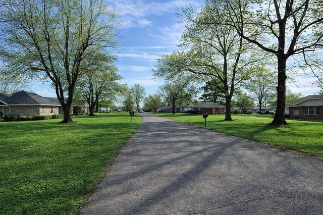 8 Clark Circle, Shawnee, OK 74804