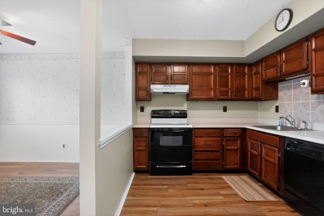 701 CONTINENTAL DR, Harleysville, PA 19438