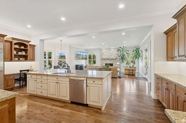 3093 E SCENIC VALLEY LN. LN, Sandy, UT 84092