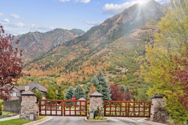 3093 E SCENIC VALLEY LN. LN, Sandy, UT 84092