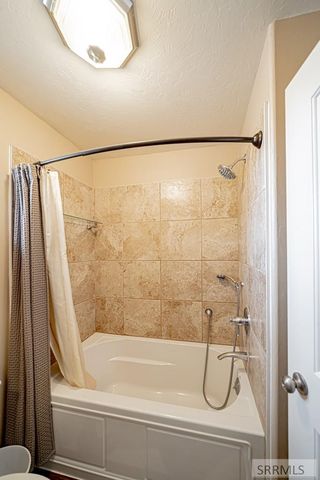 939 Clara Court, Ammon, ID 83406