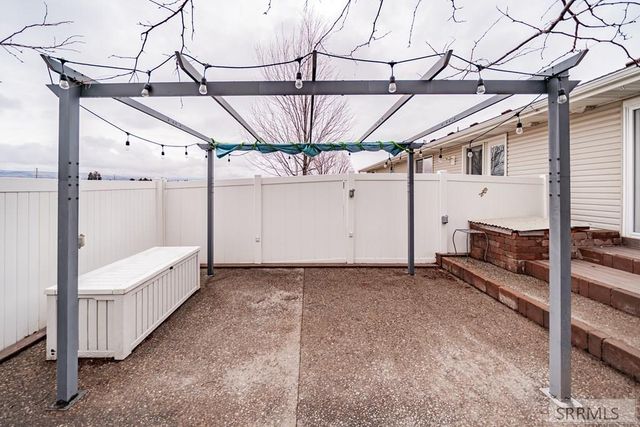 939 Clara Court, Ammon, ID 83406