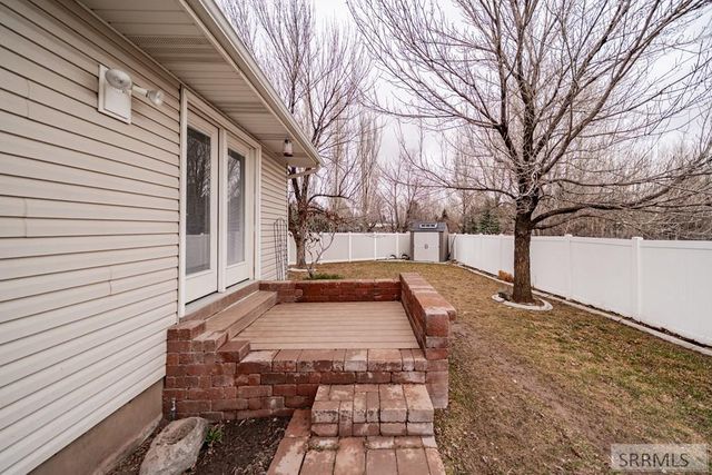 939 Clara Court, Ammon, ID 83406