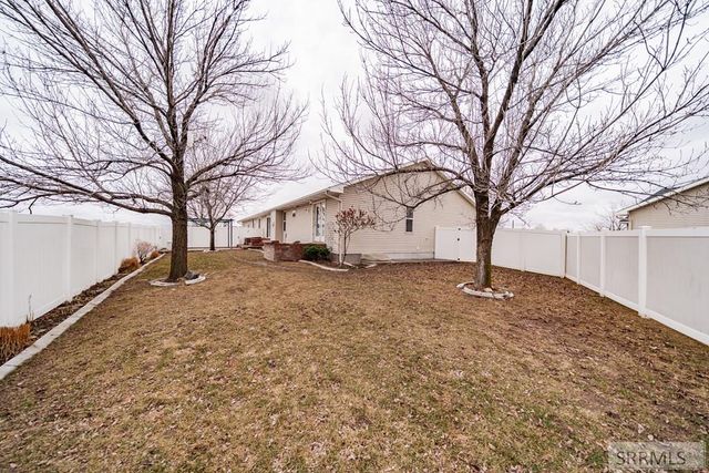 939 Clara Court, Ammon, ID 83406