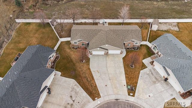 939 Clara Court, Ammon, ID 83406