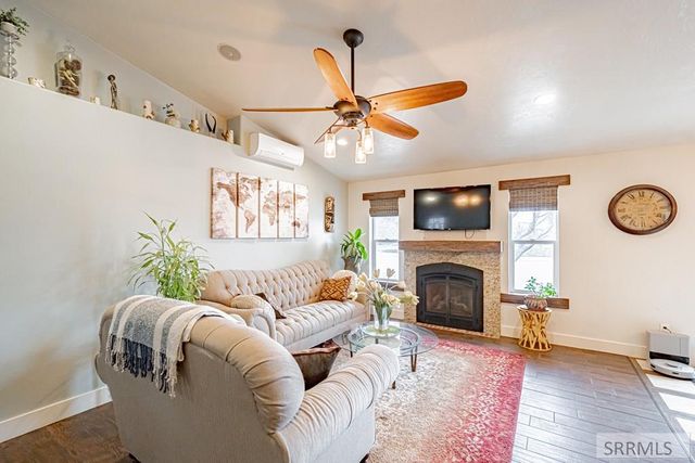 939 Clara Court, Ammon, ID 83406