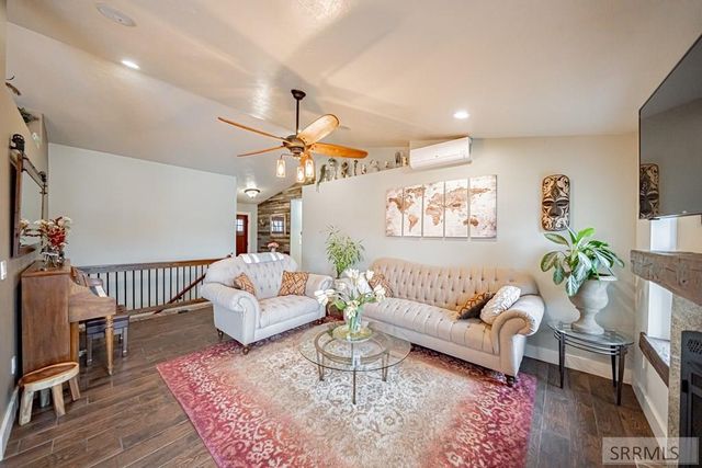 939 Clara Court, Ammon, ID 83406