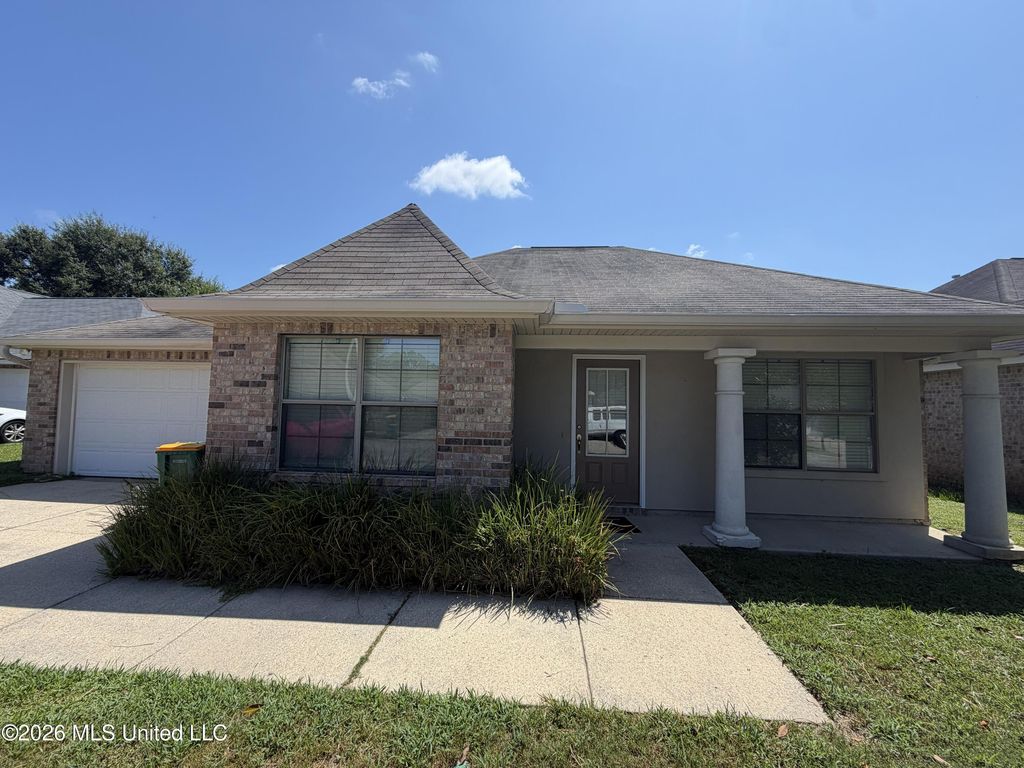 13077 English Manor Drive, Gulfport, MS 39503