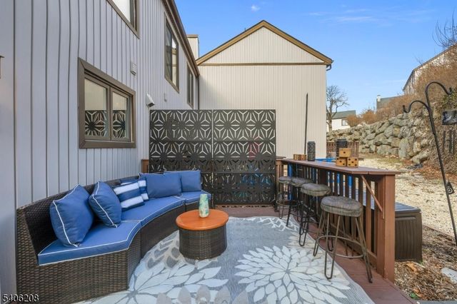 329 Alpine Ct 29, Stanhope Boro, NJ 07874