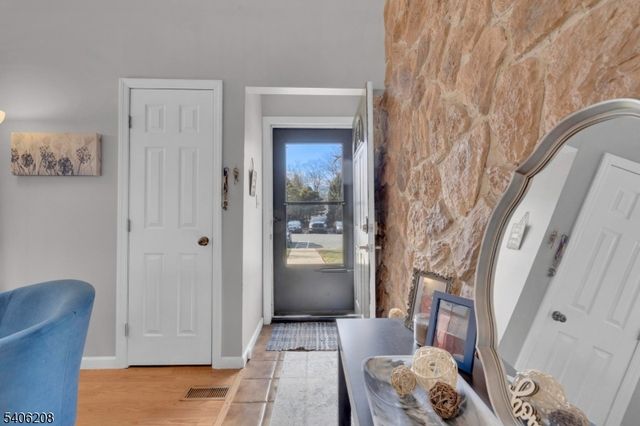 329 Alpine Ct 29, Stanhope Boro, NJ 07874