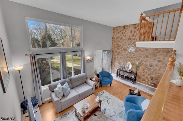 329 Alpine Ct 29, Stanhope Boro, NJ 07874