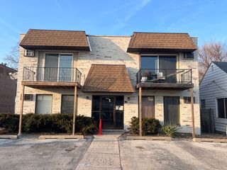 2940 Bernice Road 1E, Lansing, IL 60438