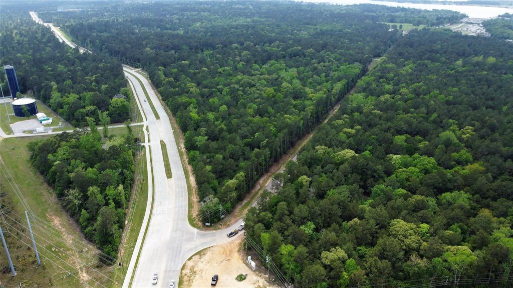 000 Fm 830, Conroe, TX 77304