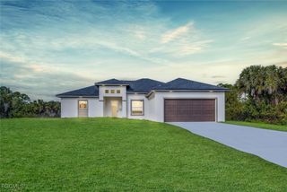 733 Cadis ST E, Lehigh Acres, FL 33974