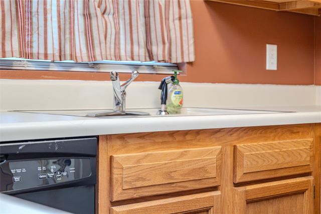 570 SE Windfield Drive, Waukee, IA 50263