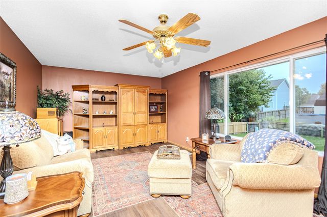 570 SE Windfield Drive, Waukee, IA 50263