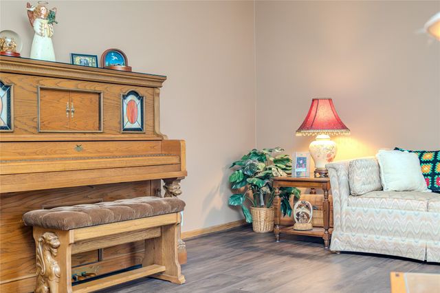 570 SE Windfield Drive, Waukee, IA 50263