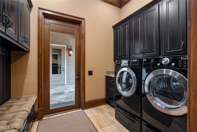 255 Mountain View Pointe Drive, Seneca, SC 29672